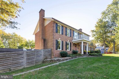 3631 Chain Bridge Rd, Fairfax, VA 22030 - photo 4