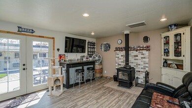 736 Hemlock Ave, Central Point, OR 97502 - photo 7