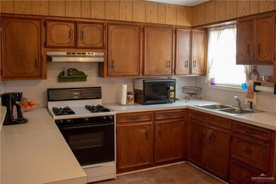 230 E Emil St, Pharr, TX 78577 - photo 5