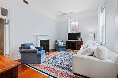 84 Bull St B