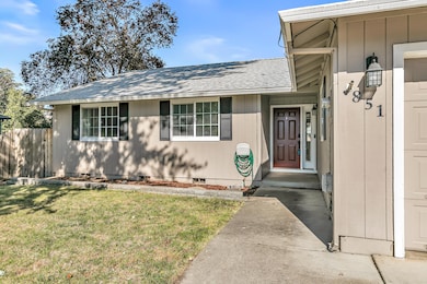 851 Juanita Way, Central Point, OR 97502 - photo 4