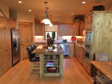 61351 Wild Rapids Dr, Bend, OR 97702 - photo 6