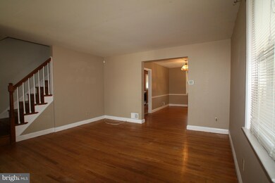 1801 Trenleigh Rd, Parkville, MD 21234 - photo 3