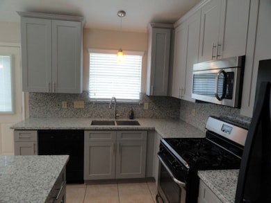 4902 Five Knolls Dr, Friendswood, TX 77546 - photo 5