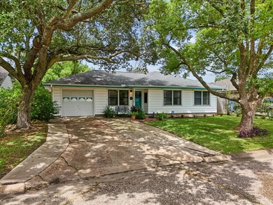 3026 Danforth Memorial Dr, Texas City, TX 77590 - photo 2