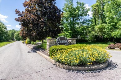 355 Brookside Cir, Aurora, OH 44202 - photo 2