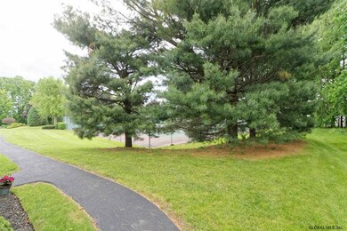 122 Hampton Place Blvd, Troy, NY 12180 - photo 4