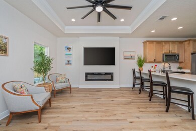 873 S Brett St, Crestview, FL 32539 - photo 4