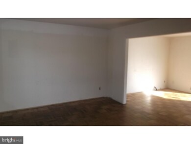 22 Hixon Dr, Burlington, NJ 08016 - photo 5