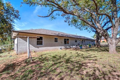 124 N Dewey Ave, Chandler, OK 74834 - photo 7