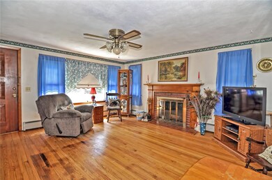 55 Relph St, Warwick, RI 02888 - photo 5