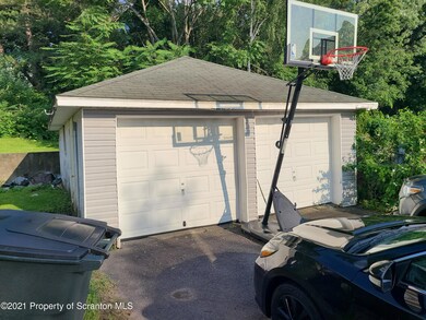 217 Franklin St, Dunmore, PA 18512 - photo 4