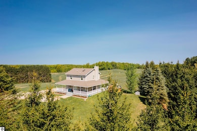 6405 E Allgaier Rd, Traverse City, MI 49684 - photo 2