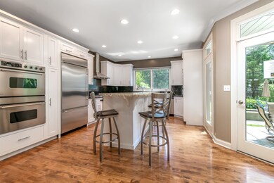 650 N Loomis St, Naperville, IL 60563 - photo 6