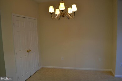 13191 Dashco Way, Herndon, VA 20171 - photo 7