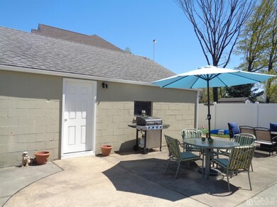 120 Beech St, Fords, NJ 08863 - photo 4