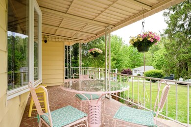 Cute covered front porch