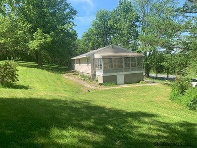 429 Bloomingrove Dr, Troy, NY 12180 - photo 3