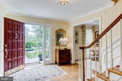 8529 Hill Spring Dr, Lutherville Timonium, MD 21093 - photo 2