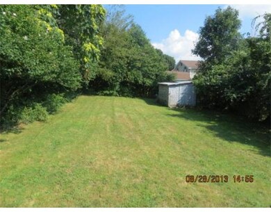 14 York St, Fall River, MA 02721 - photo 2