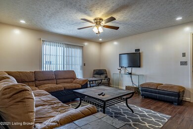 173 Central Blvd unit 21, Mount Washington, KY 40047 - photo 3