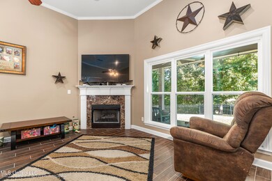 200 Palmer Cove-Interior-3