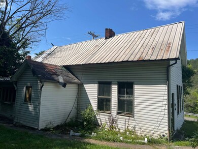 8 Bertha St, Pulaski, VA 24301 - photo 3