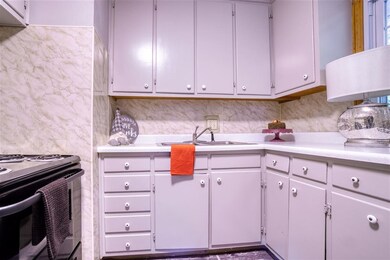 801 Sharon Rd, Newburgh, IN 47630 - photo 6