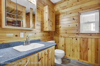 1038 Parker St, Lansing, MI 48912 - photo 4