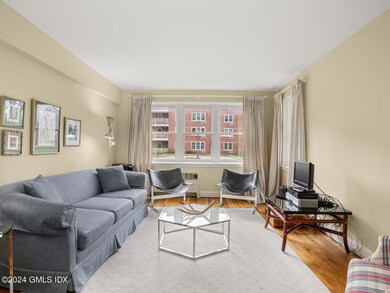52 Lafayette Pl Unit 1E-large-017-028-01