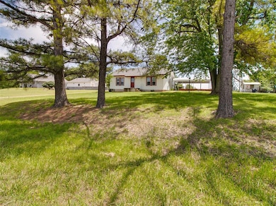 922 W 7th St, Stroud, OK 74079 - photo 2