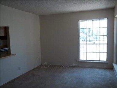 10727 Forest Ridge Ln unit A, El Paso, TX 79935 - photo 2