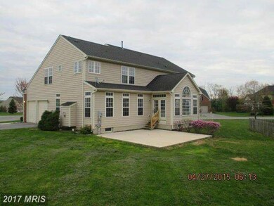 19245 Sharon Dr, Hagerstown, MD 21742 - photo 2