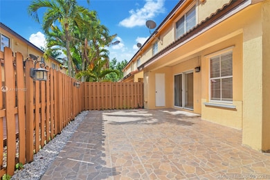 252 Aspen Way, Davie, FL 33325 - photo 3