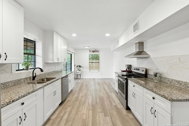 8265 Utopia Blvd, Selma, TX 78154 - photo 3