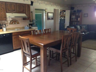 kitchen family room 9th PL