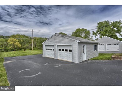 978 W Philadelphia Ave, Boyertown, PA 19512 - photo 5