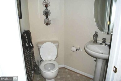 610 Hupps Hill Ct, Strasburg, VA 22657 - photo 7