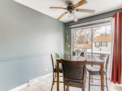 1280 Prairie Ave unit D, Glendale Heights, IL 60139 - photo 4