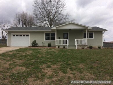 HOME  405 Robin Road
