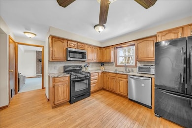 2028 Kim Dr, Endicott, NY 13760 - photo 5