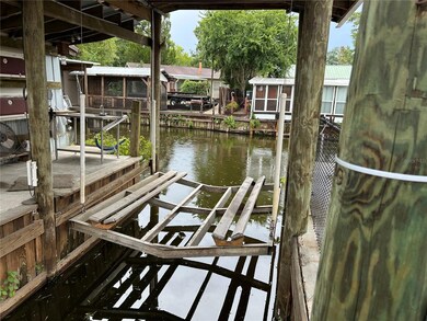 24505 Snail Rd, Astor, FL 32102 - photo 4