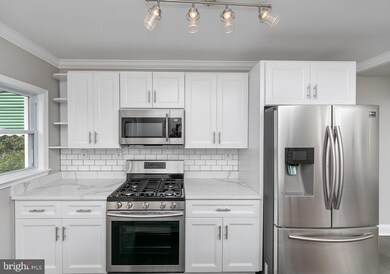 1439 Stonewood Rd, Baltimore, MD 21239 - photo 2