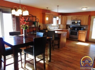 4101 SW Misty Harbor Ave, Topeka, KS 66610 - photo 6