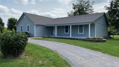 806 Sandpiper St, Raymore, MO 64083 - photo 7