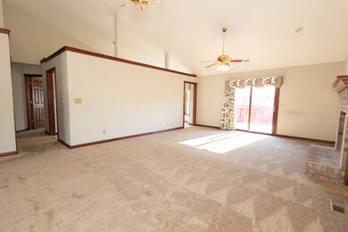 4699 Gray Fox Ct, Columbus, IN 47203 - photo 7