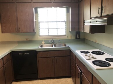 153 Oak St, Crawfordville, FL 32327 - photo 6