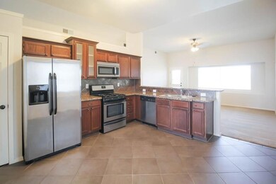 813 Desert Bush Dr, El Paso, TX 79928 - photo 5