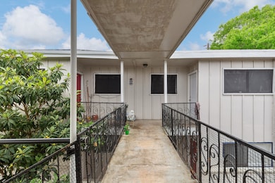 3906 Video St unit F, Dickinson, TX 77539 - photo 2