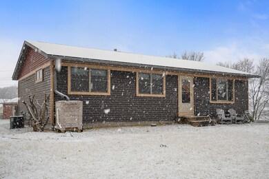 37_2040kyleln03-19-1004